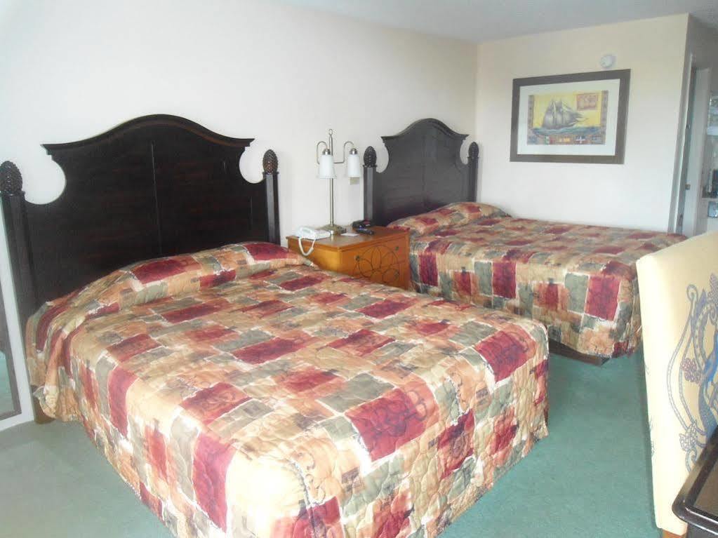 Super 8 By Wyndham Foley Motel Exterior photo